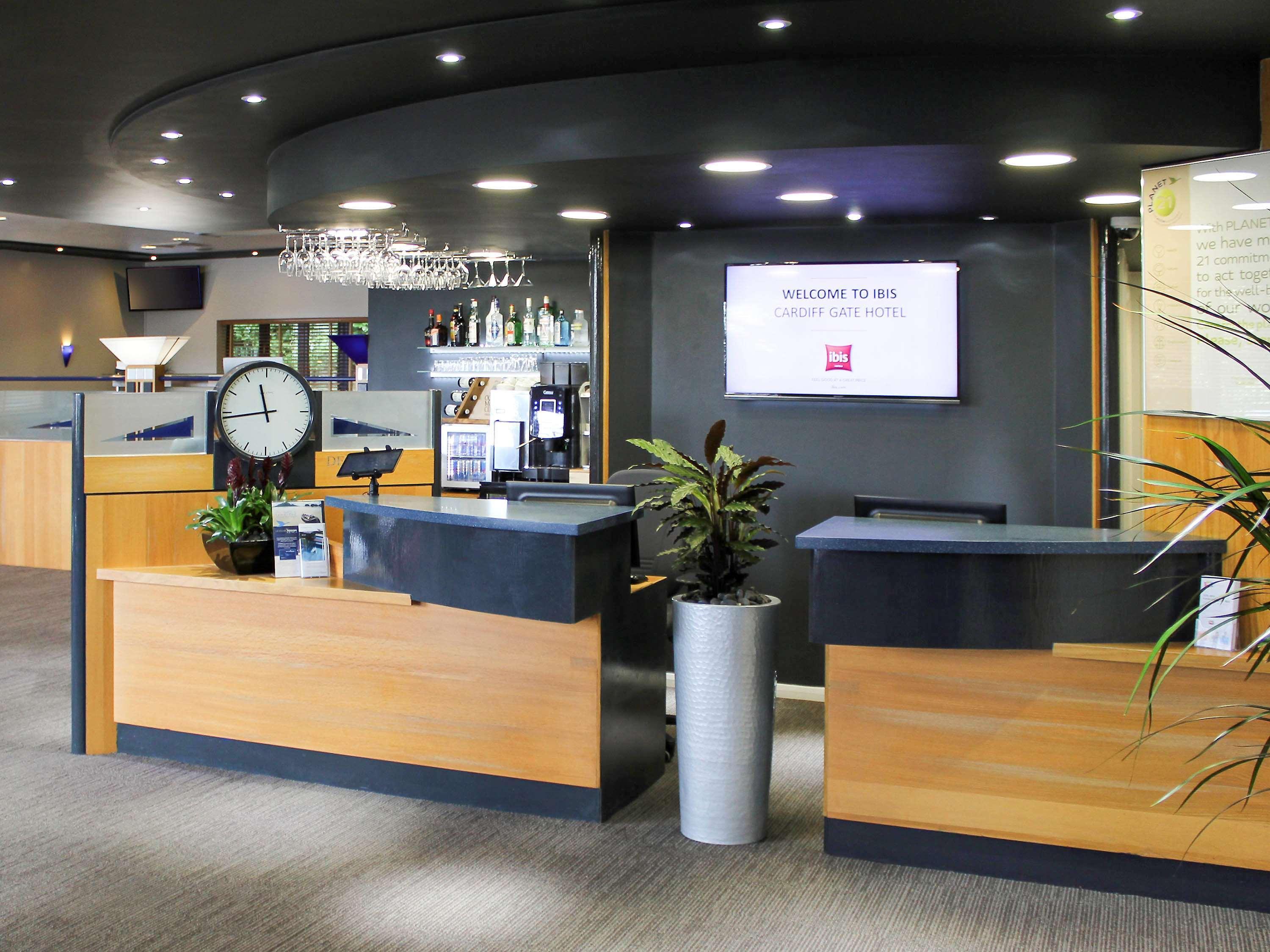 Hotel Ibis Cardiff Gate - International Business Park Esterno foto