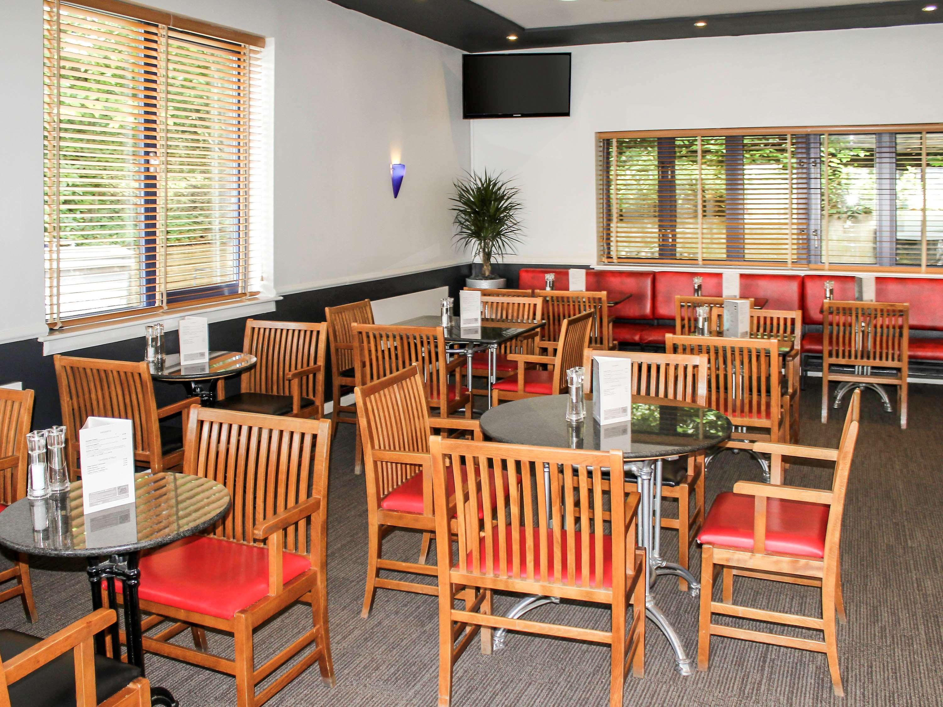 Hotel Ibis Cardiff Gate - International Business Park Esterno foto